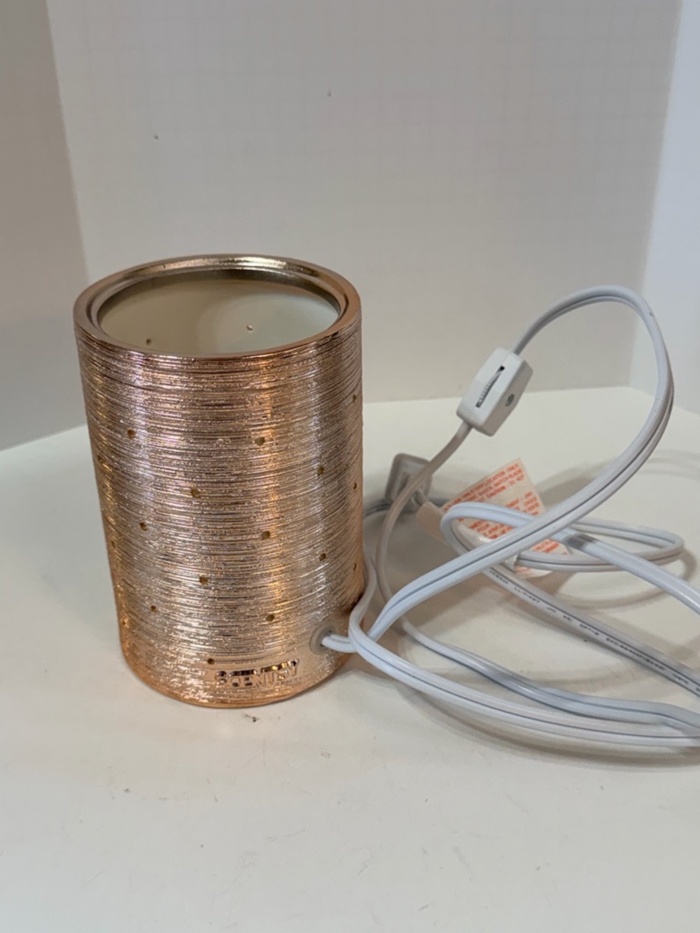 Scentsy Rose Gold Textured Plug-In Warmer